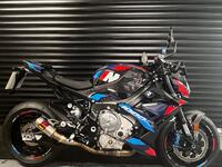 BMW M1000RR