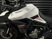 TRIUMPH TIGER 900