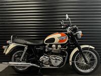 TRIUMPH BONNEVILLE T100