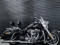 HARLEY-DAVIDSON Touring