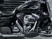 HARLEY-DAVIDSON Touring