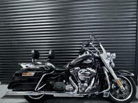 HARLEY-DAVIDSON Touring