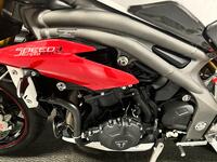 TRIUMPH SPEED TRIPLE 1050