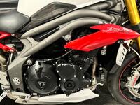 TRIUMPH SPEED TRIPLE 1050