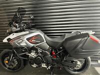 SUZUKI V-STROM 1000