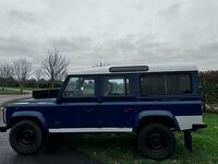 LAND ROVER DEFENDER 110
