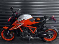 KTM 1290 SUPER DUKE R