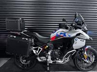 BMW F900