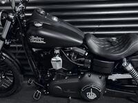 HARLEY-DAVIDSON Dyna
