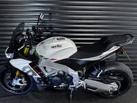 APRILIA Tuono 1100 V4