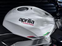 APRILIA Tuono 1100 V4