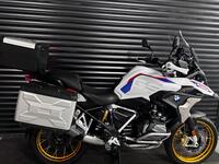 BMW R1250GS