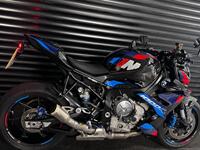 BMW M1000RR