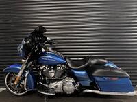 HARLEY-DAVIDSON Touring