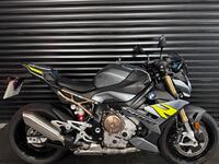 BMW S1000R