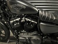 HARLEY-DAVIDSON 883