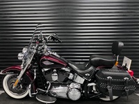 HARLEY-DAVIDSON Softail