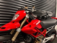 DUCATI Hypermotard