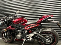TRIUMPH STREET TRIPLE 765