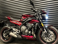 TRIUMPH STREET TRIPLE 765