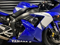 YAMAHA YZF-R1