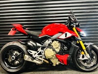 DUCATI STREETFIGHTER V4S