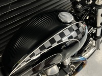 TRIUMPH THRUXTON 900