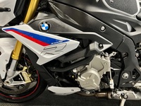 BMW S1000R