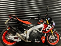 APRILIA Tuono 1100 V4