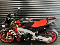 APRILIA Tuono 1100 V4