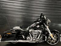 HARLEY-DAVIDSON Touring