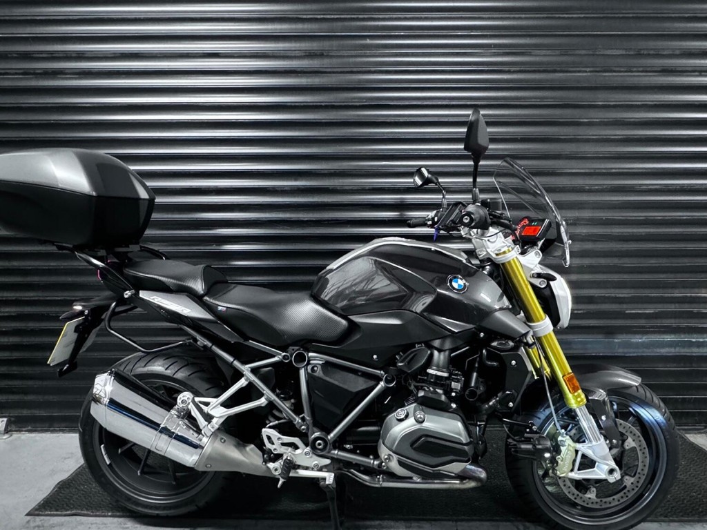 2017 BMW R1200R