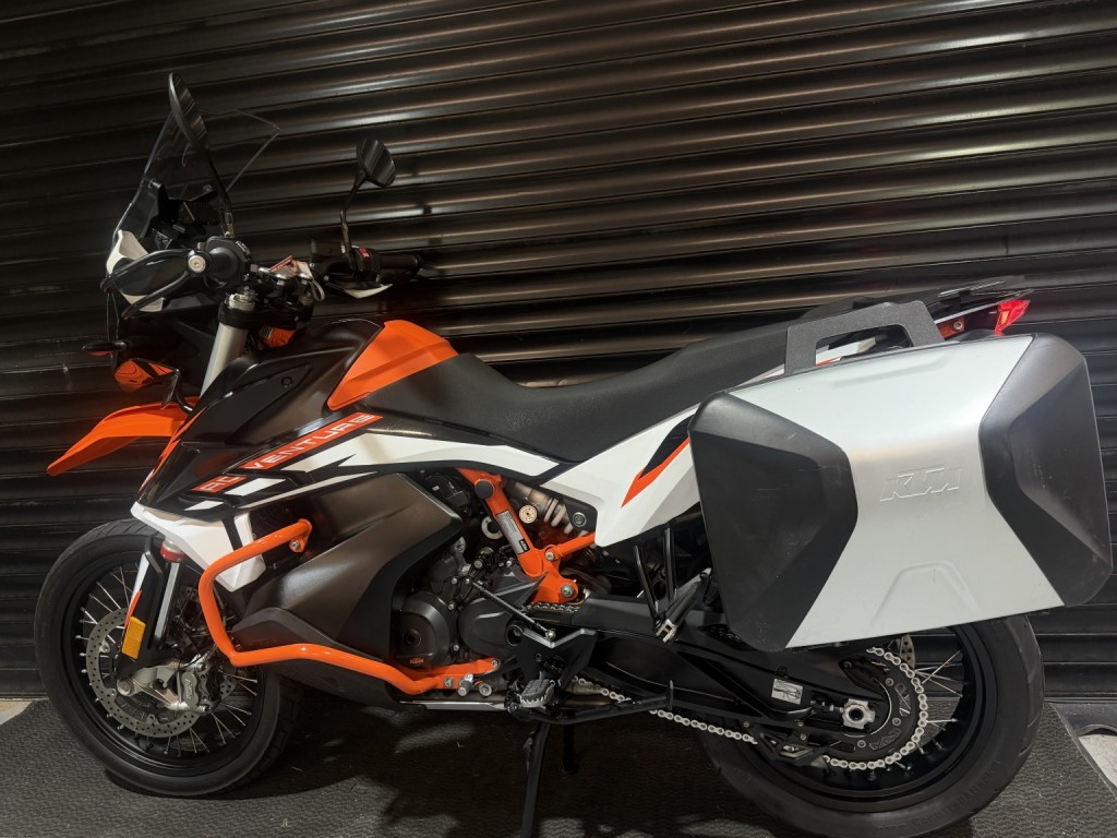2021 KTM 890 Adventure