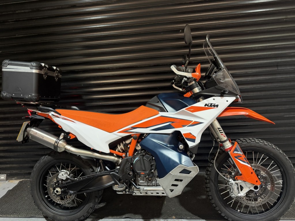 2023 KTM 890 Adventure