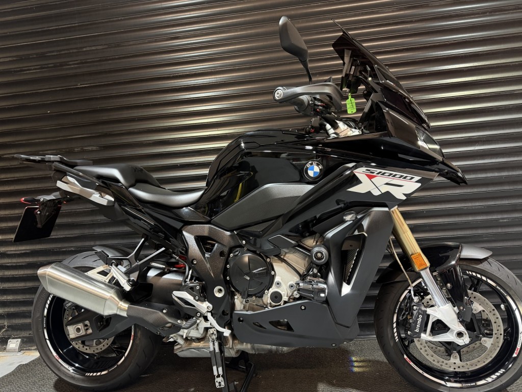 2025 BMW S 1000 XR