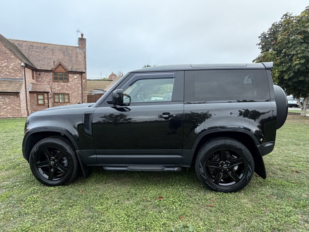 2022 Land Rover Defender 90